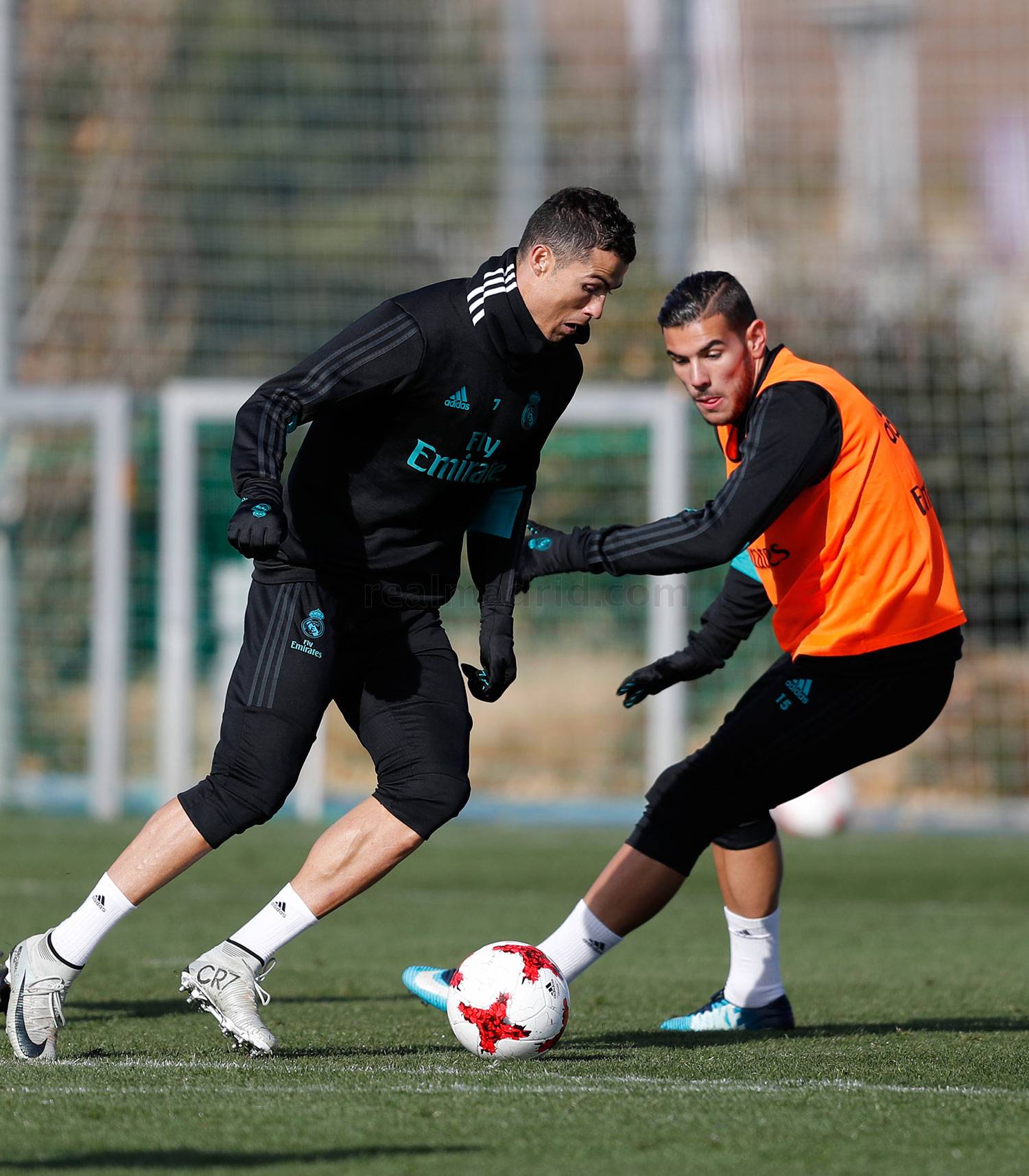 开云体育赛事直播赛前国际米兰备战国王杯,再遭质疑细节曝光,信心回归,医务组通报恢复的简单介绍